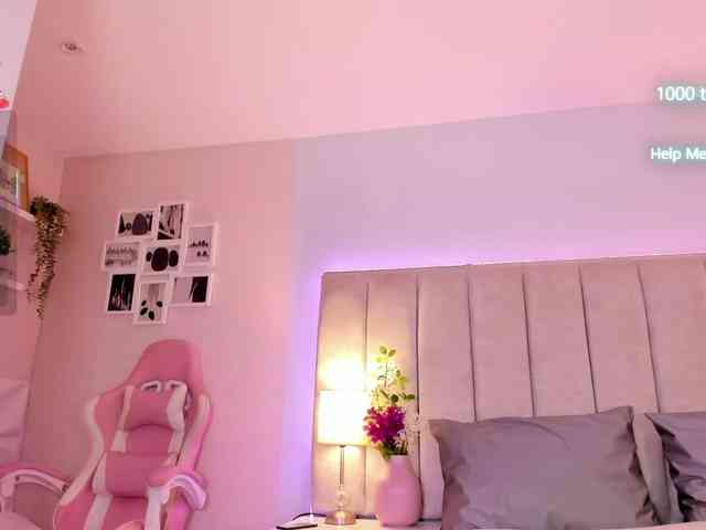 EllaThorne webcam