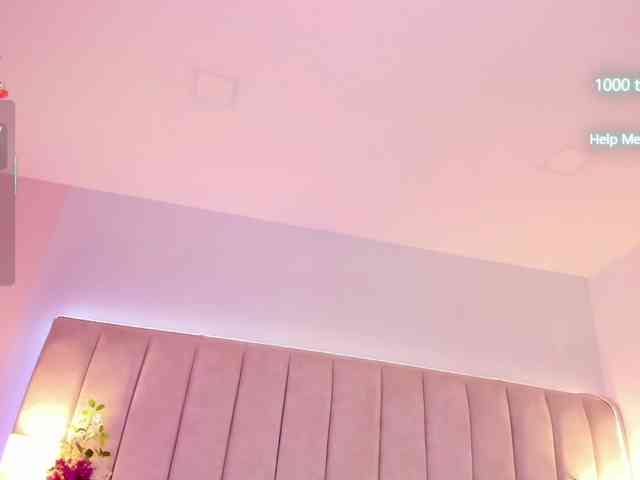 EllaThorne webcam