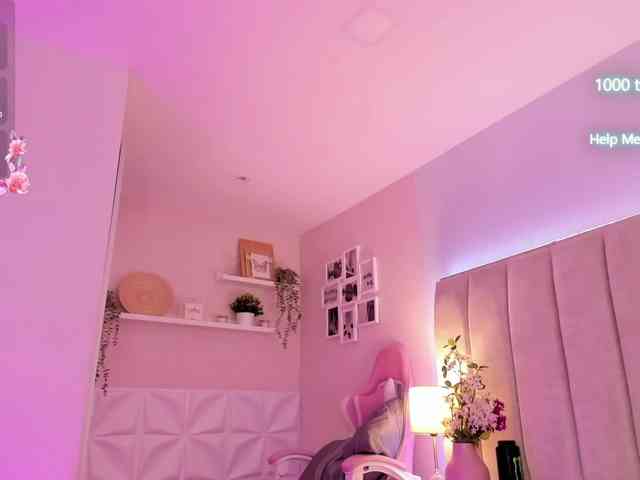 EllaThorne webcam