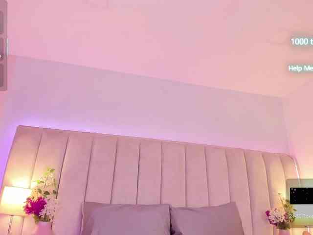 EllaThorne webcam