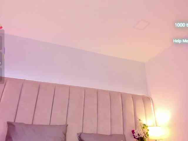 EllaThorne webcam