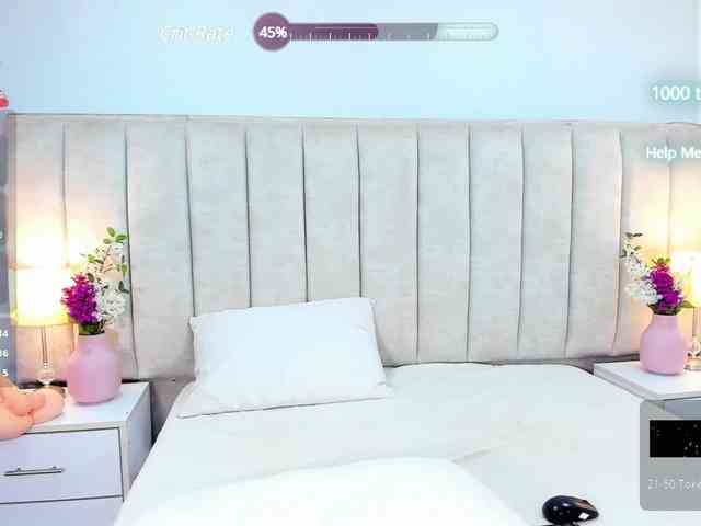 EllaThorne webcam