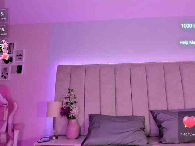 EllaThorne webcam