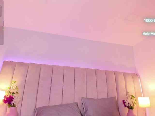 EllaThorne webcam