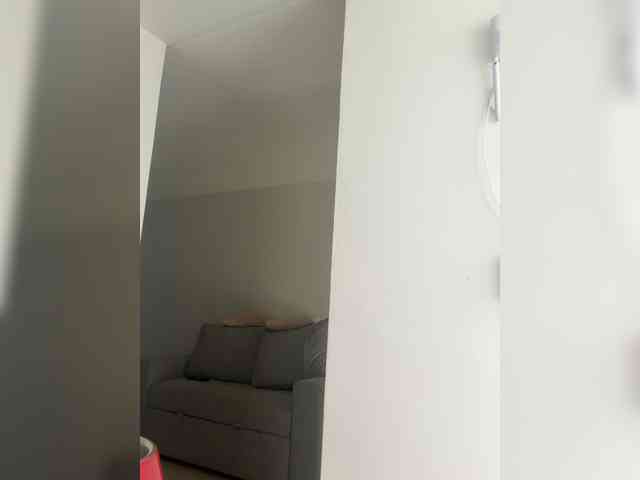 EllaThorne webcam