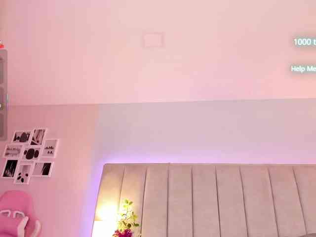 EllaThorne webcam