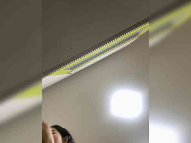 EllaThorne webcam