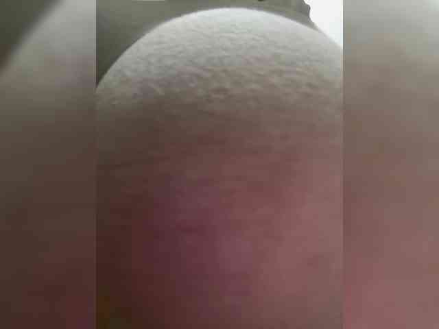 EllaThorne webcam