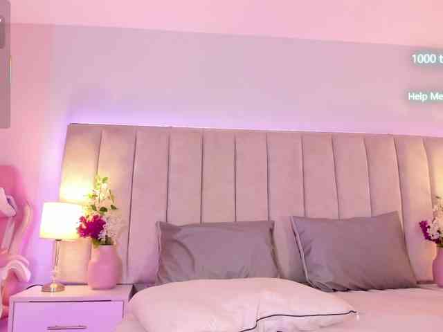 EllaThorne webcam