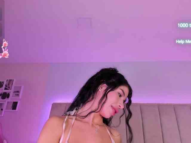 EllaThorne webcam