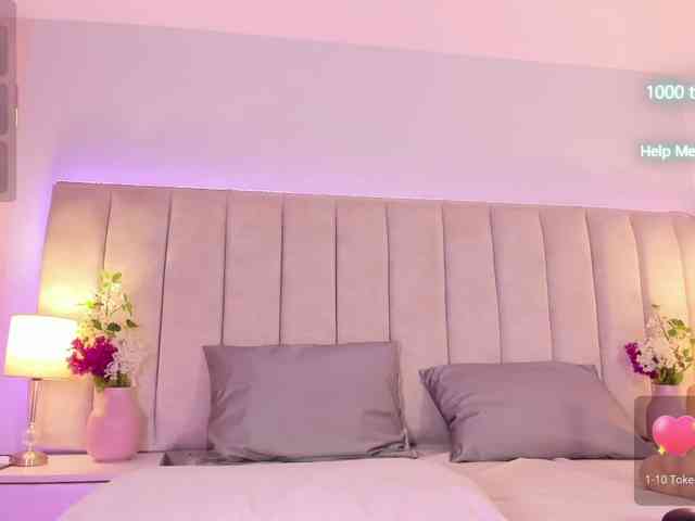 EllaThorne webcam