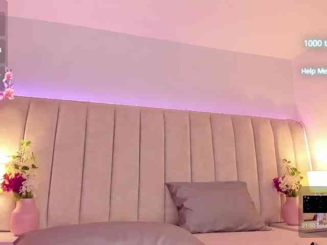 EllaThorne webcam