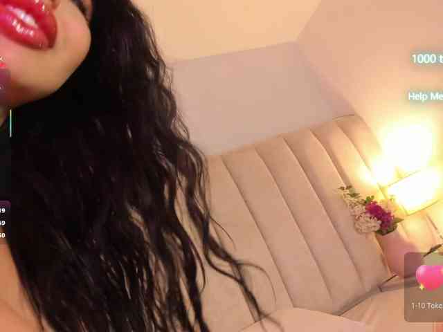 EllaThorne webcam