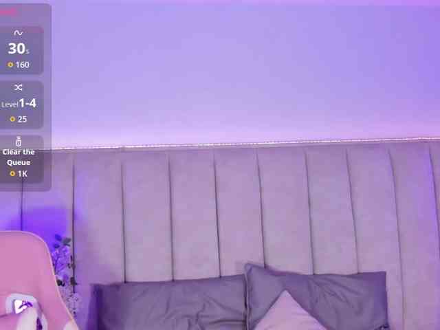 EllaThorne webcam