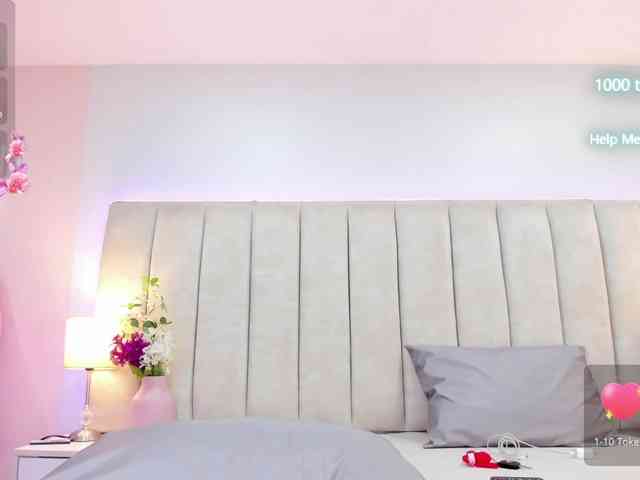 EllaThorne webcam