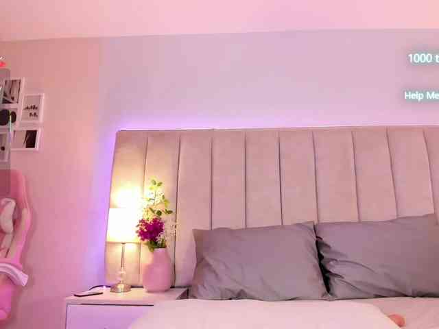 EllaThorne webcam