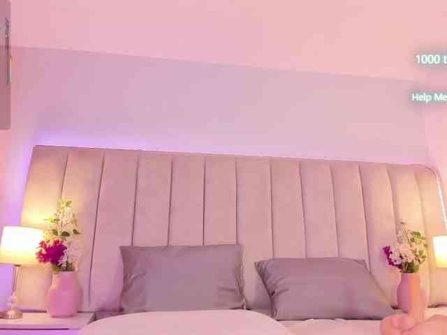 EllaThorne webcam