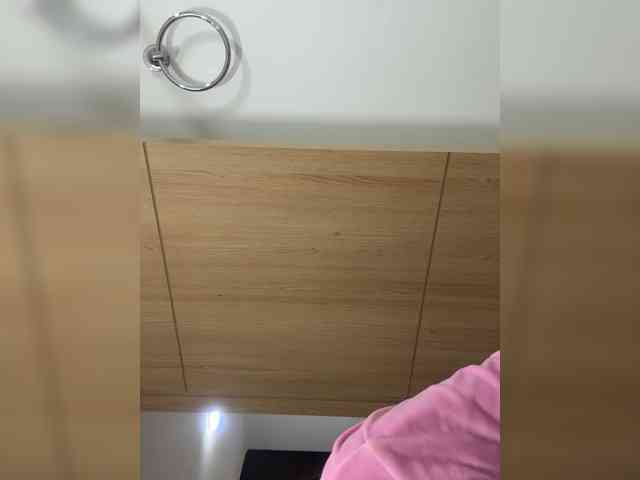 EllaThorne webcam