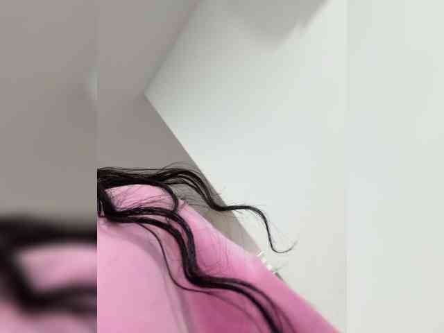 EllaThorne webcam
