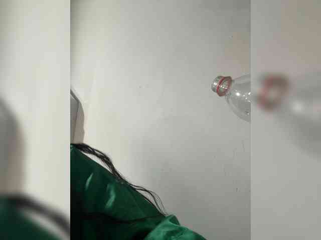 EllaThorne webcam