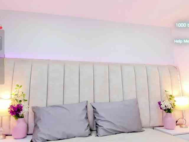 EllaThorne webcam