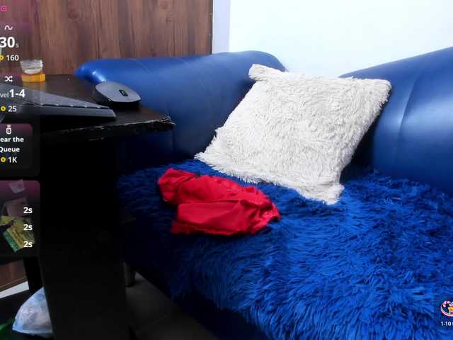 Skinny-Mature's BongaCams show and profile