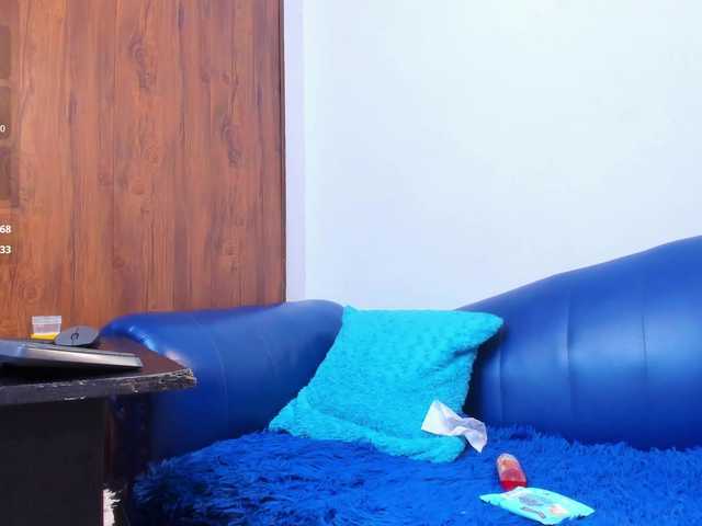 Skinny-Mature's BongaCams show and profile