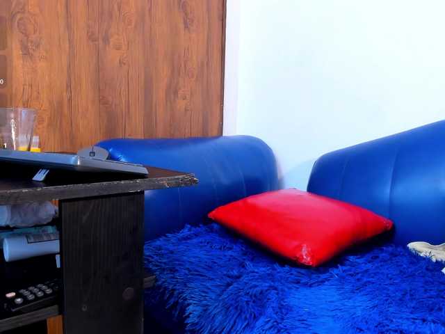 Skinny-Mature's BongaCams show and profile