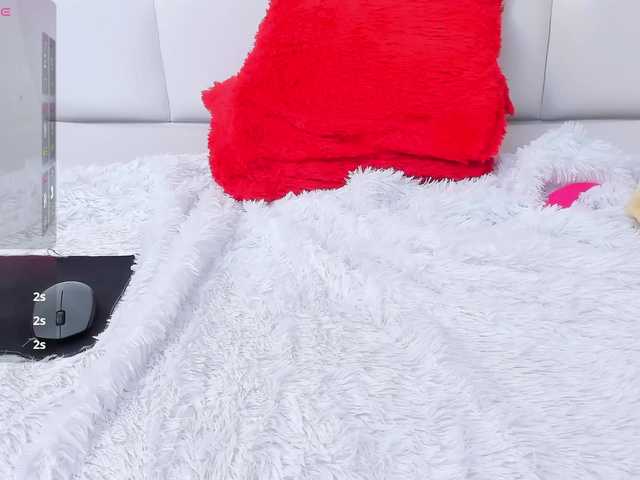 Skinny-Mature's BongaCams show and profile