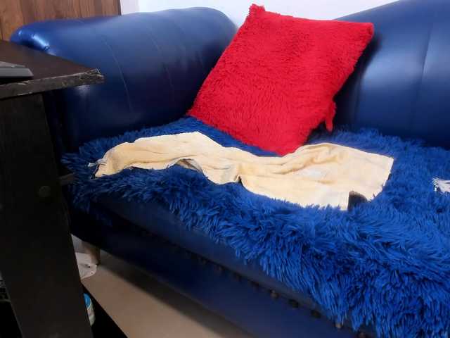 Skinny-Mature's BongaCams show and profile