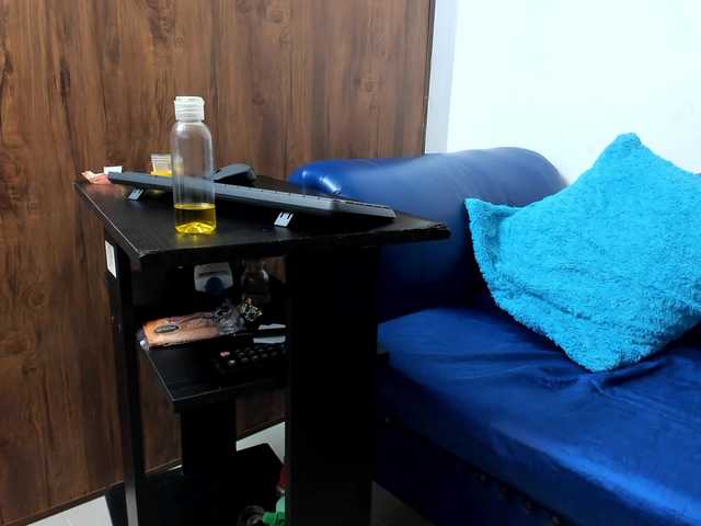  Skinny-Mature chat room