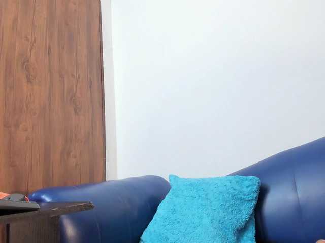 Skinny-Mature's BongaCams show and profile