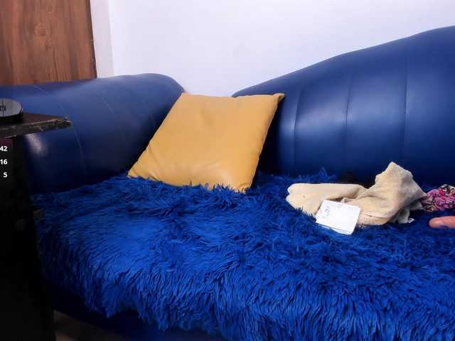 Skinny-Mature's BongaCams show and profile