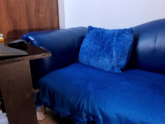 Skinny-Mature's BongaCams show and profile