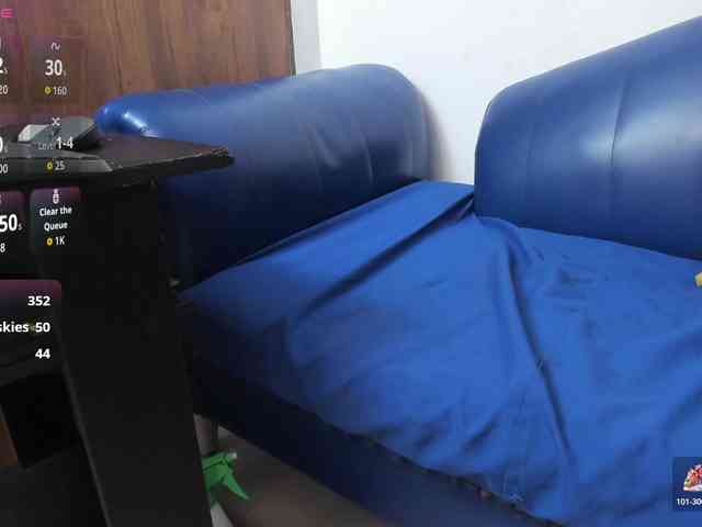 Skinny-Mature webcam