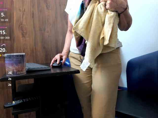 Skinny-Mature webcam