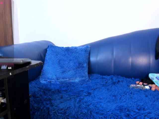 Skinny-Mature webcam