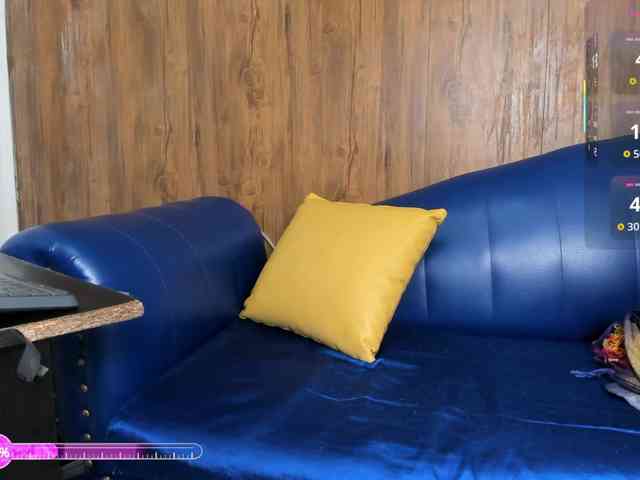 Skinny-Mature webcam