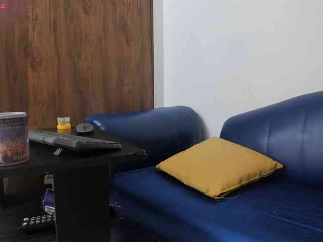 Skinny-Mature webcam