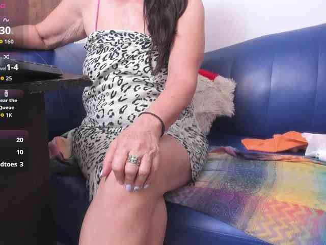 Skinny-Mature webcam