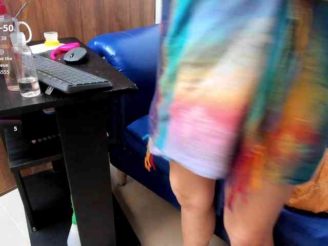 Skinny-Mature webcam