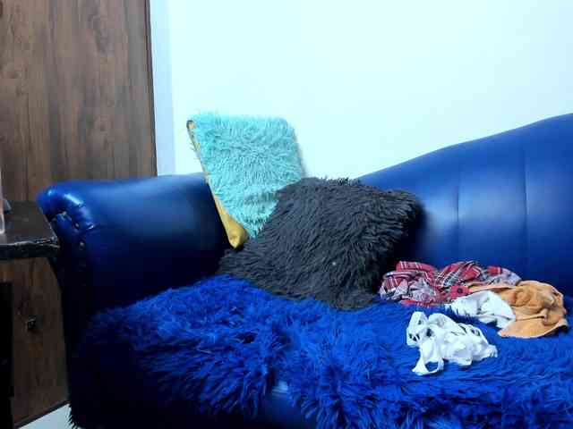 Skinny-Mature webcam