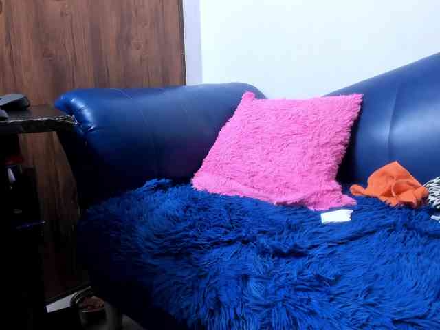 Skinny-Mature webcam