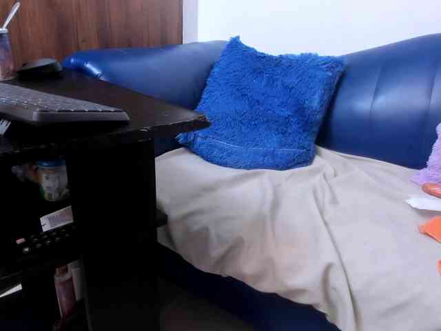 Skinny-Mature webcam