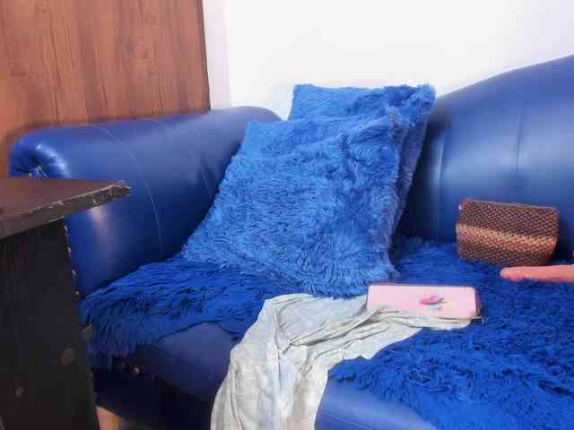 Skinny-Mature webcam