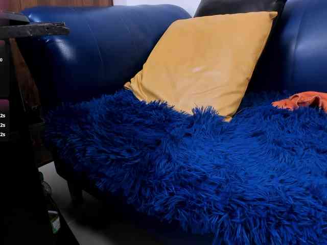 Skinny-Mature webcam