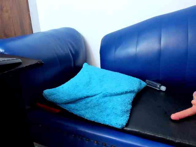 Skinny-Mature webcam