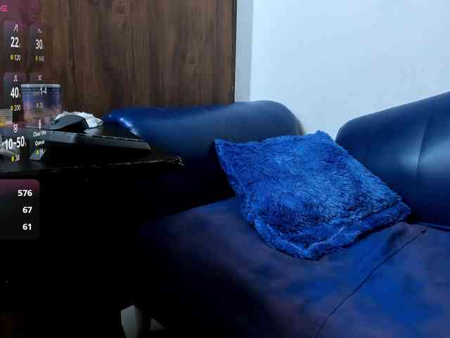 Skinny-Mature webcam