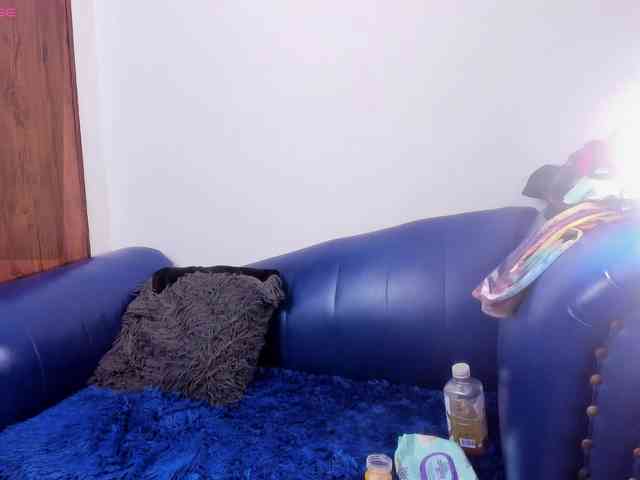 Skinny-Mature webcam