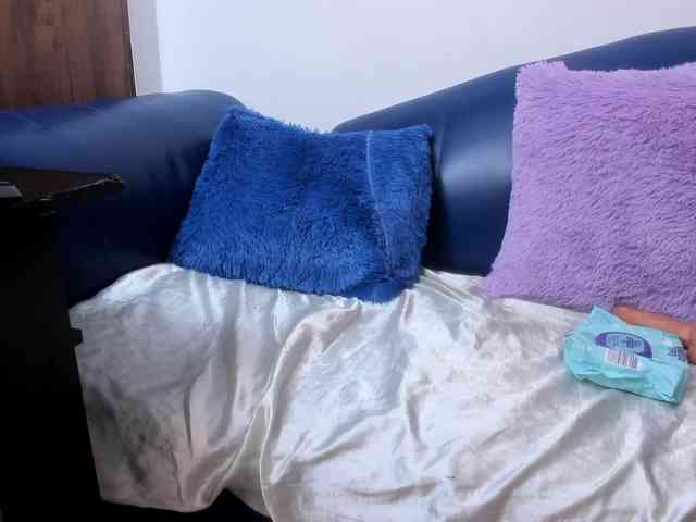 Skinny-Mature webcam